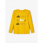 Памучна жълта блуза с дълъг ръкав за момче и графичен принт Name it 102524 