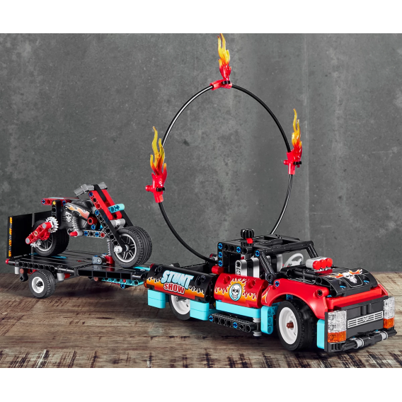 Конструктор - Камион и мотоциклет за каскади, 610 части Lego 110442 10