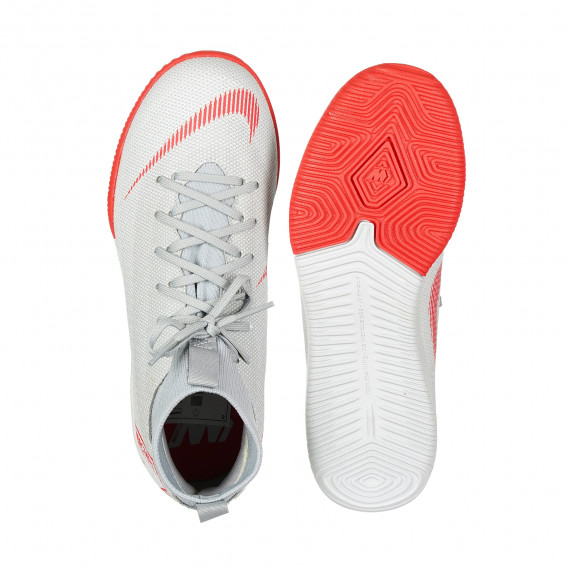 Спортни обувки в сиво и червено NIKE 191459 3