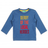 Памучна блуза с надпис Derby of the local heroes за бебе, синя Benetton 221251 