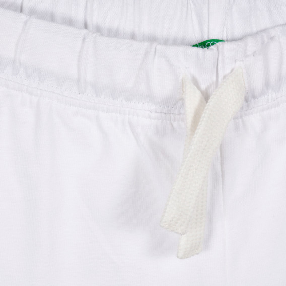 Памучни къси панталони с цветно лого на бранда, бели Benetton 221601 2