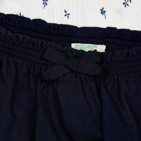 Памучен комплект къси панталони и тениска за бебе в бяло и синьо Benetton 237243 4