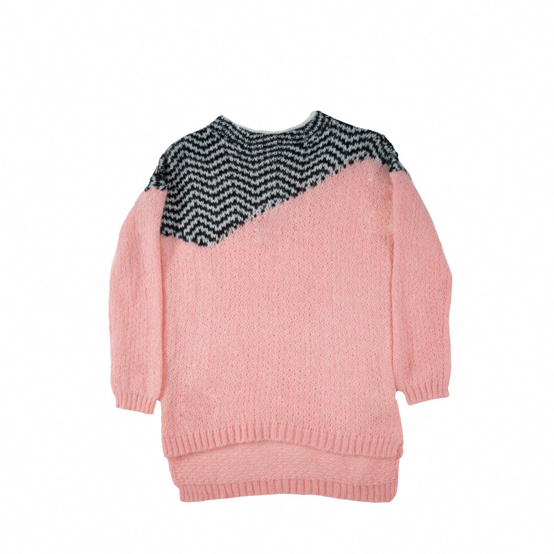 Пуловер за момиче в розов цвят с черно-бяла декорация  24116