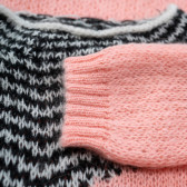 Пуловер за момиче в розов цвят с черно-бяла декорация Benetton 24118 3