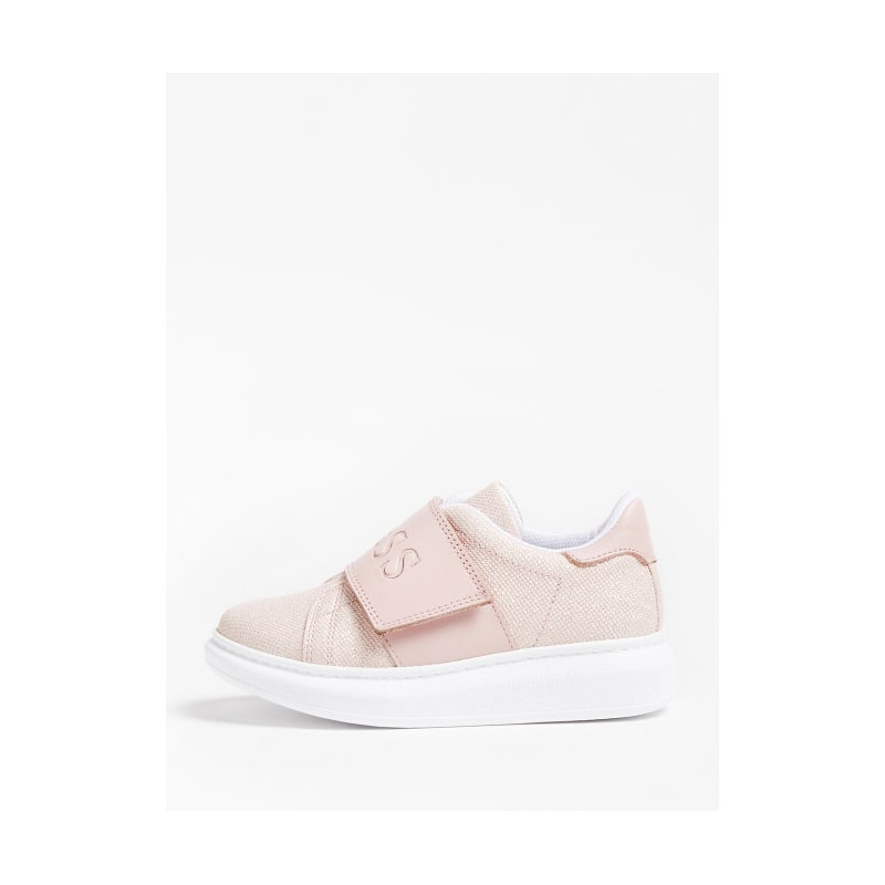 Обувки, розови марка Guess. Произход Турция | Kidso.bg