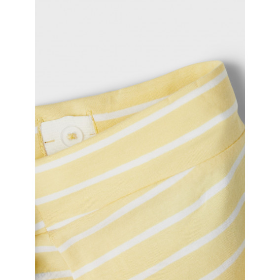 Къси панталони от органичен памук в бяло жълто райе Name it 244432 3