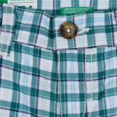 Памучен къс панталон в зелено и бяло каре Benetton 265446 2