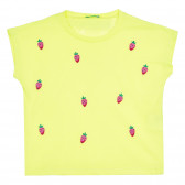 Тениска с къс ръкав и апликация на ягоди, жълта Benetton 268435 