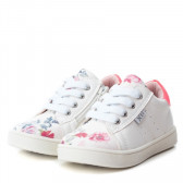 Спортни обувки за момиче с принт на цветя в предната част XTI 28312 