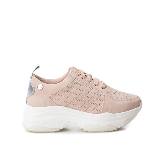 Спортни обувки за момиче в розов цвят с равна платформа XTI 28370 2
