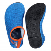 Аква обувки с оранжеви акценти и апликация на рак, сини Sterntaler 284641 3