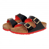 Лачени сандали Arizona в черно и червено Birkenstock 325261 