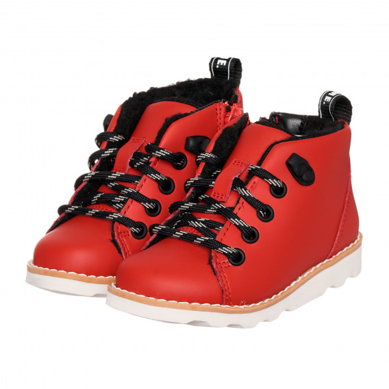 Зимни боти с черни акценти за бебе, червени Clarks Зимни боти с черни акценти за бебе, червени Clarks 332877