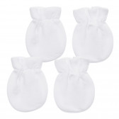 Памучни ръкавички за новородено, бели Chicco 337889 