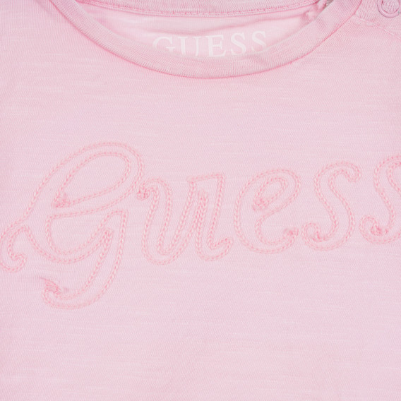 Розова туника с надпис Guess и дънкови шорти за бебе Guess 384046 3