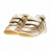 Кожени обувки за бебе момиче с апликирано сърце Chicco 39938 