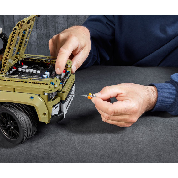 Конструктор - Land Rover Defender, 2573 части Lego 94199 11